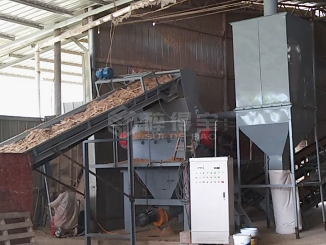 福建边角料粉碎现场